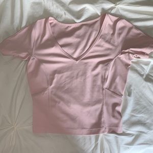 Lululemon Cropped T-shirt
